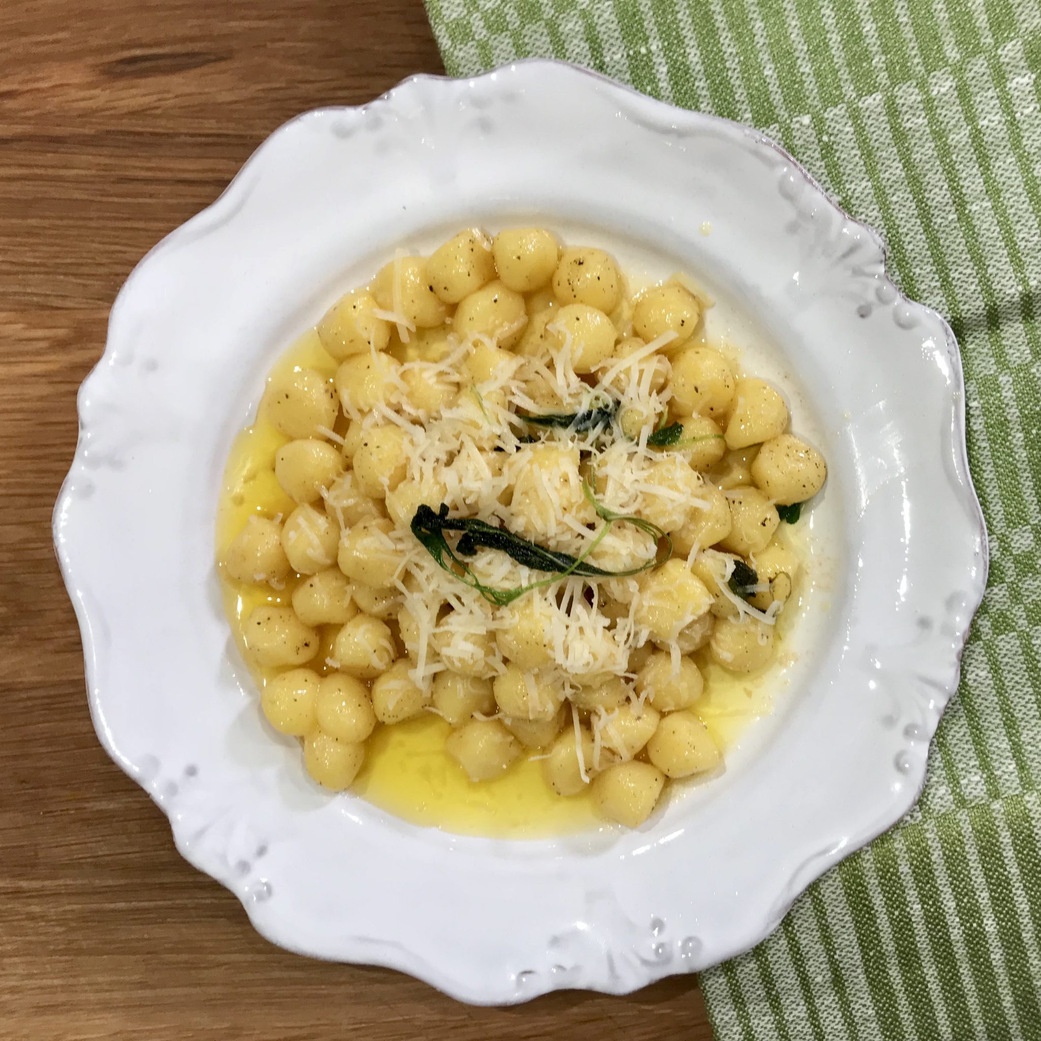 Gnocchi med salviasmör